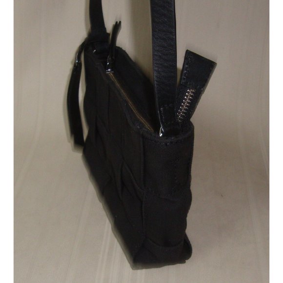 Lucky Brand Anae Black Woven Denim Crossbody Bag with Leather Strap & Charm - Picture 5 of 9